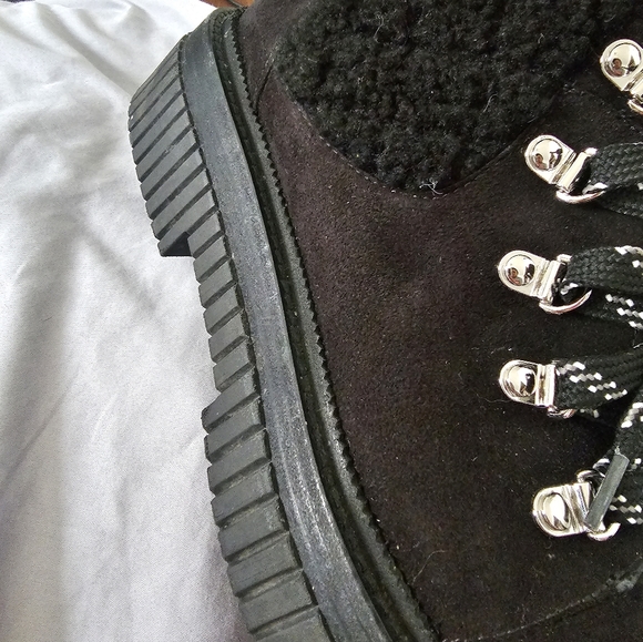 CHANEL black boots - Picture 8 of 10